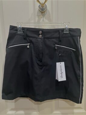 Daily Sports Black Golf Skort with Silver Piping and Silver Zippers Size 8